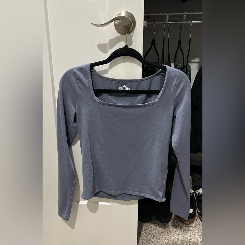 Hollister, long sleeve crop top, size M